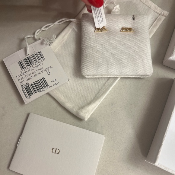 Like new Dior Gold and Silver Crystal Earrings - Picture 8 of 15